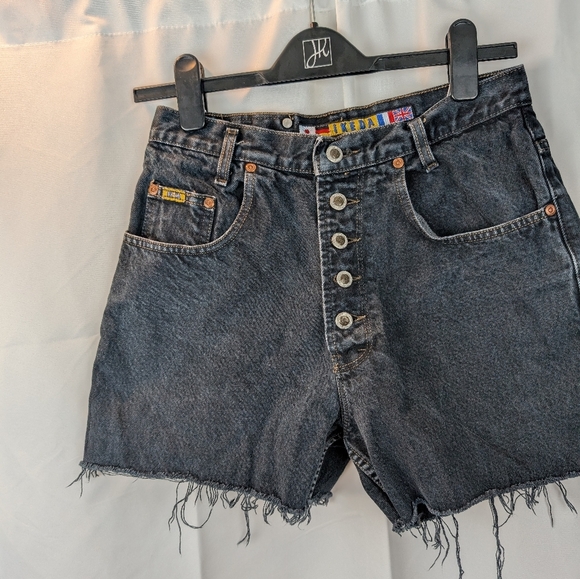 Ikeda Vintage Denim High-Waisted Shorts Size m(By Measurements) In VGUC - Picture 1 of 8